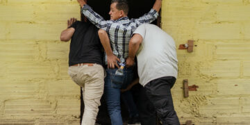 LUIS ALBERTO RENDÓN ‘EL CACHORRO’ PRESENTA SU NUEVO SENCILLO «ME ATERRORIZA»