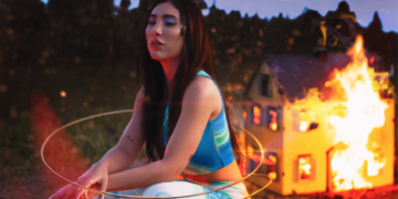 «PORTARNOS MAL» ESA ES LA INVITACIÓN DE CHARLIE D EN SU NUEVO SENCILLO