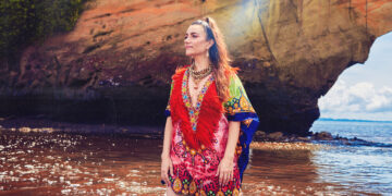 LA CANTAUTORA LAURA KALOP EXPONE SU TALENTO Y AUTENTICIDAD